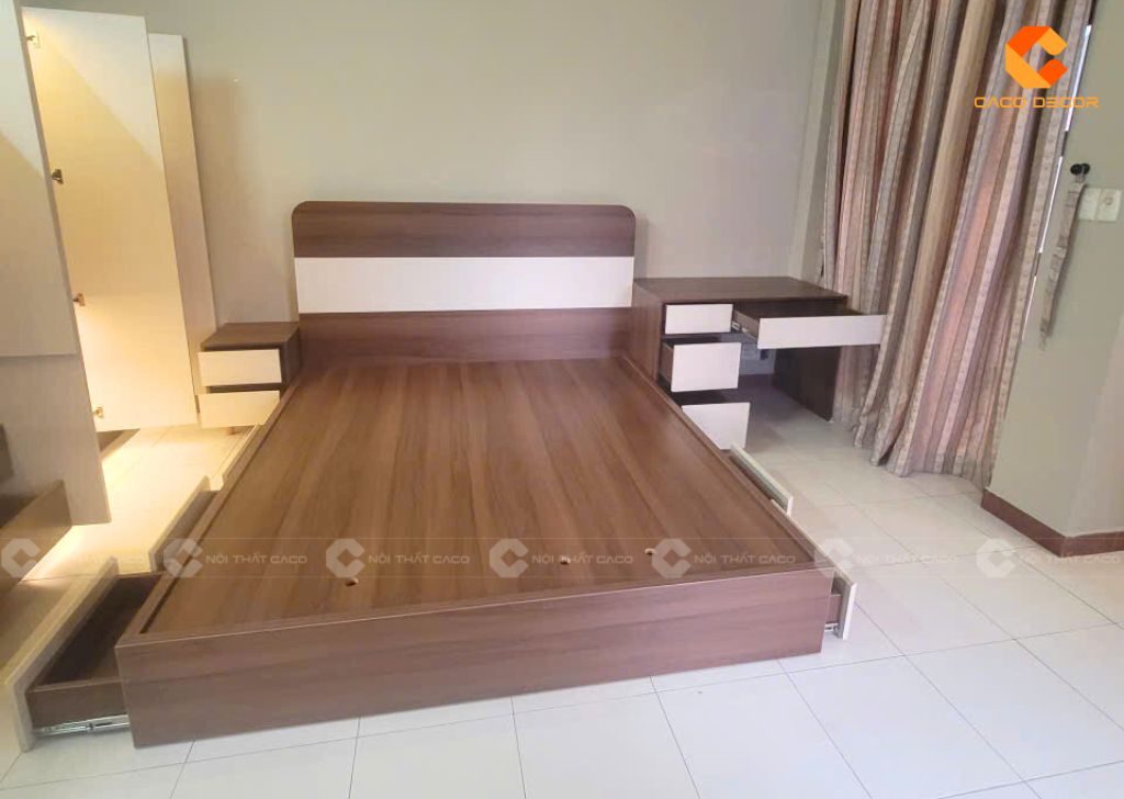 Hình chụp thực tế giường ngủ và bàn làm việc