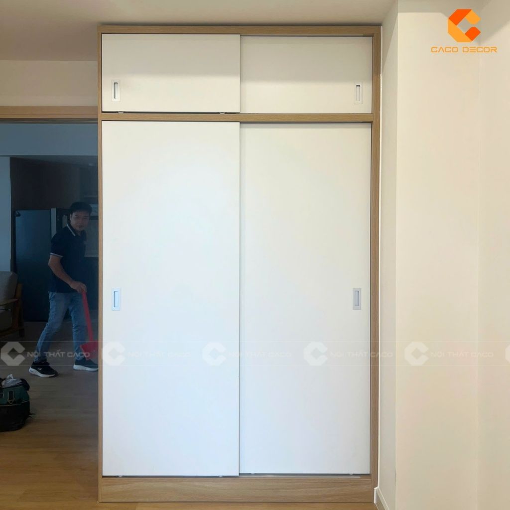 Hình chụp thực tế tủ quần áo lùa 2 cánh tại nhà khách