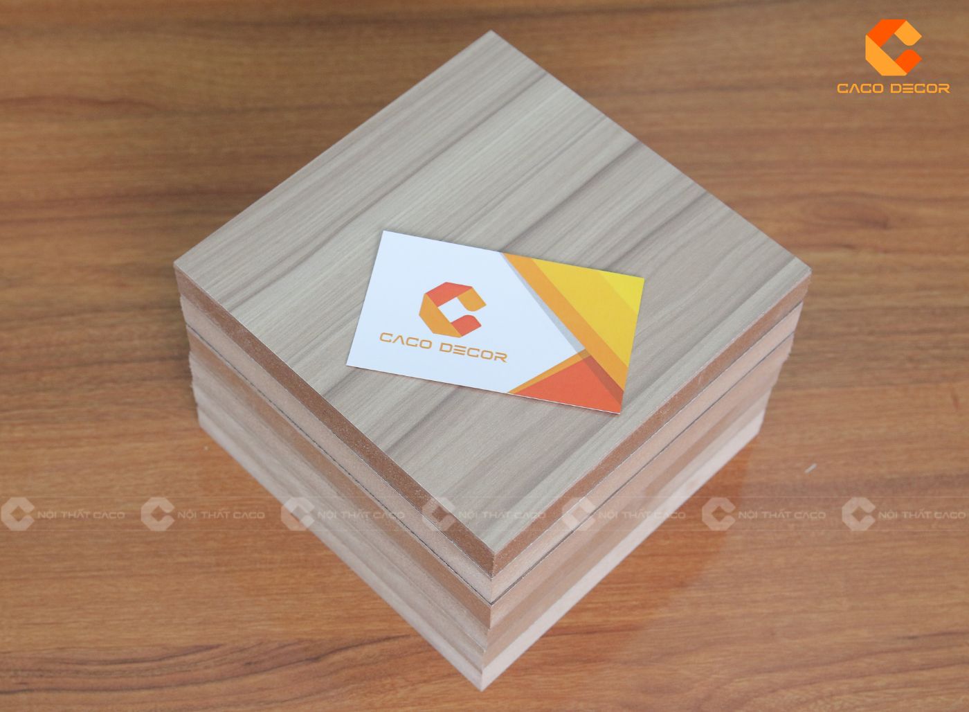 Lựa chọn chất liệu gỗ thi công nội thất cho phòng khách