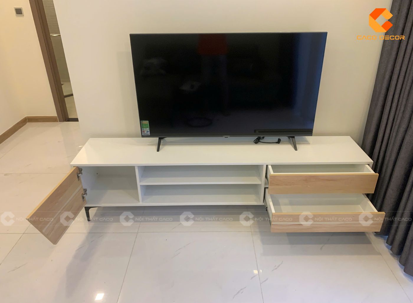 Kệ tivi gỗ công nghiệp với nhiều ngăn kệ lưu trữ