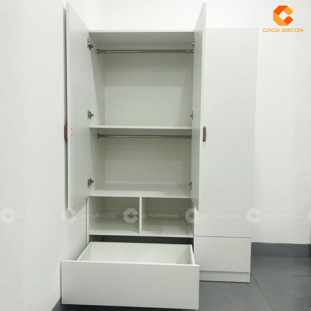 Ảnh chụp tủ áo trẻ em tại nhà khách