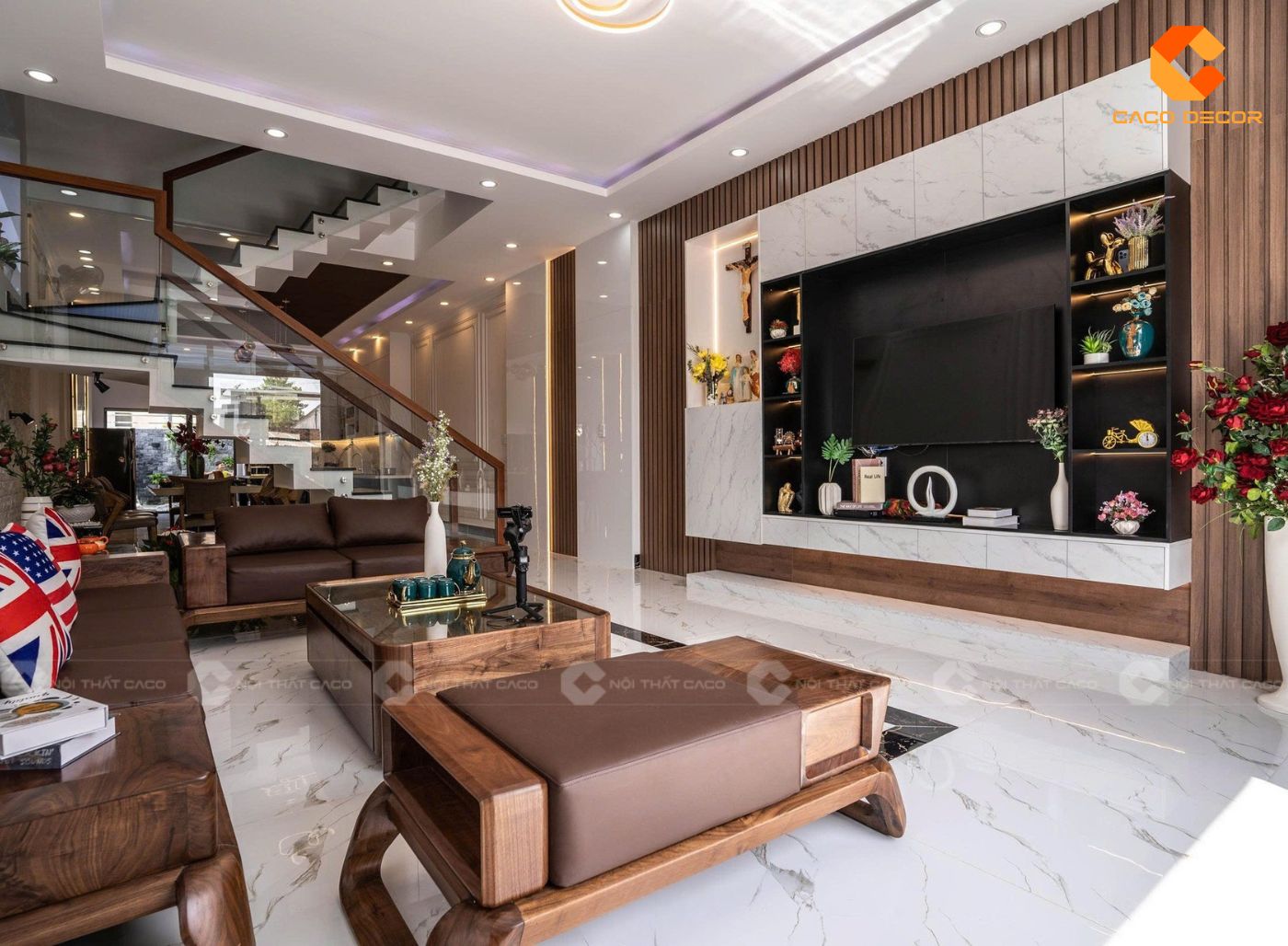 Mẫu nội thất phòng khách gỗ óc chó tự nhiên siêu sang