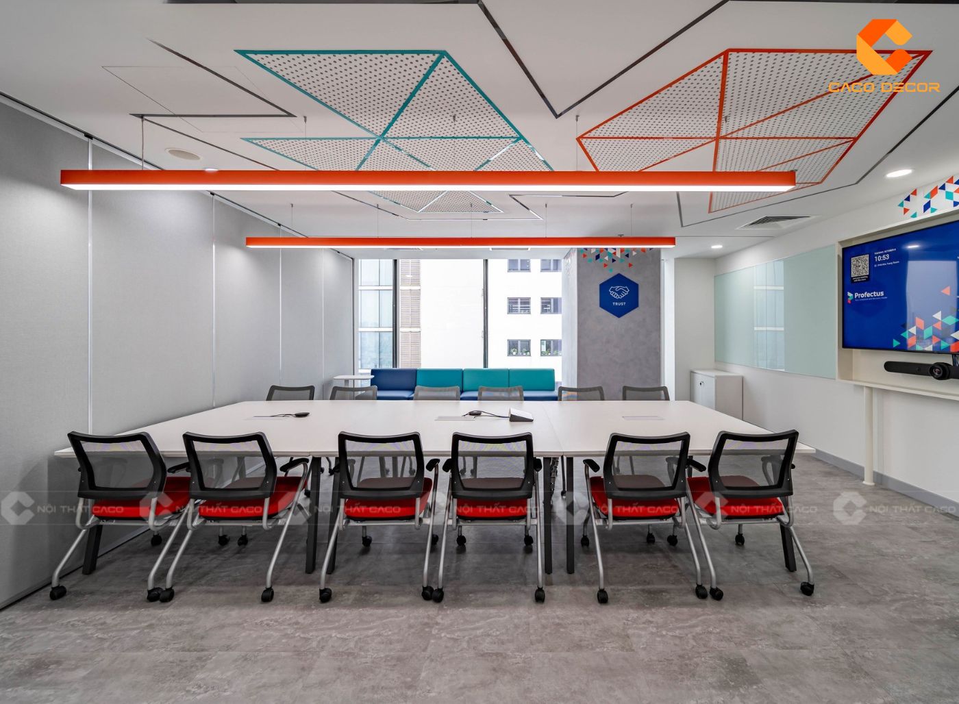 Bộ bàn ghế chất lượng được dùng cho nội thất văn phòng