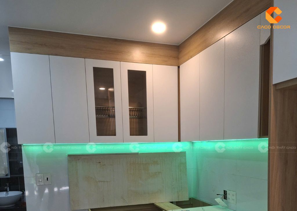 Hình thực tế tủ bếp trên bàn giao tại nhà khách
