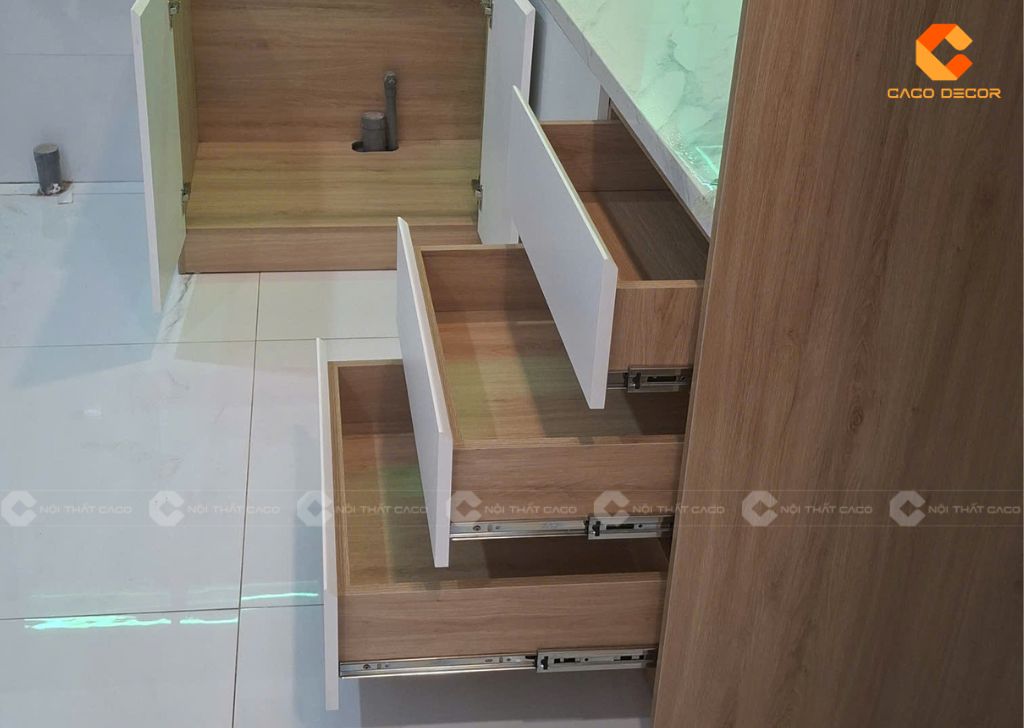 Hình thực tế các hộc kéo của tủ bếp TBM116