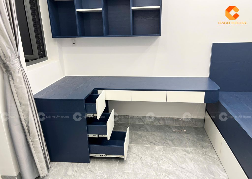 Ảnh thực tế các hộc kệ tủ của bàn làm việc