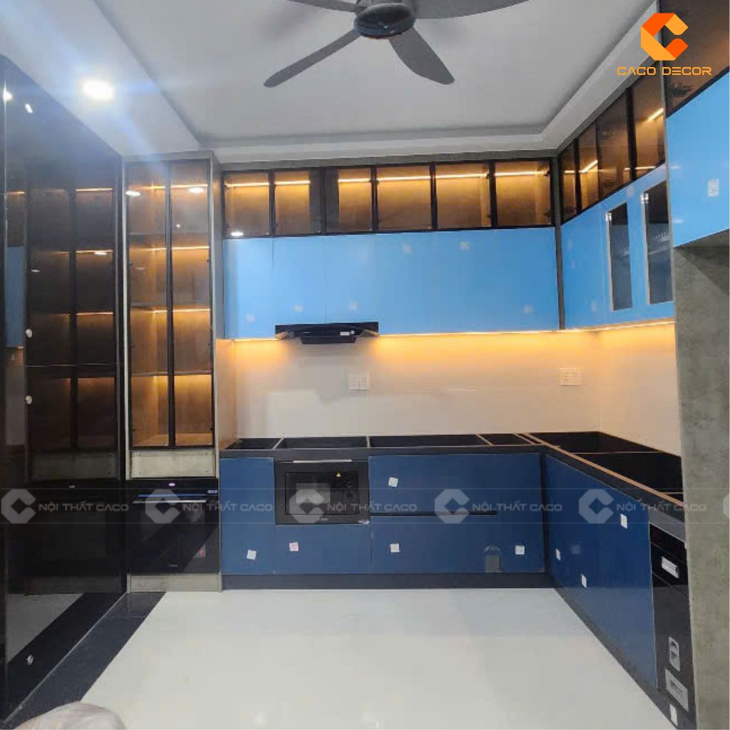 Tủ bếp được chụp thực tế tại công trình
