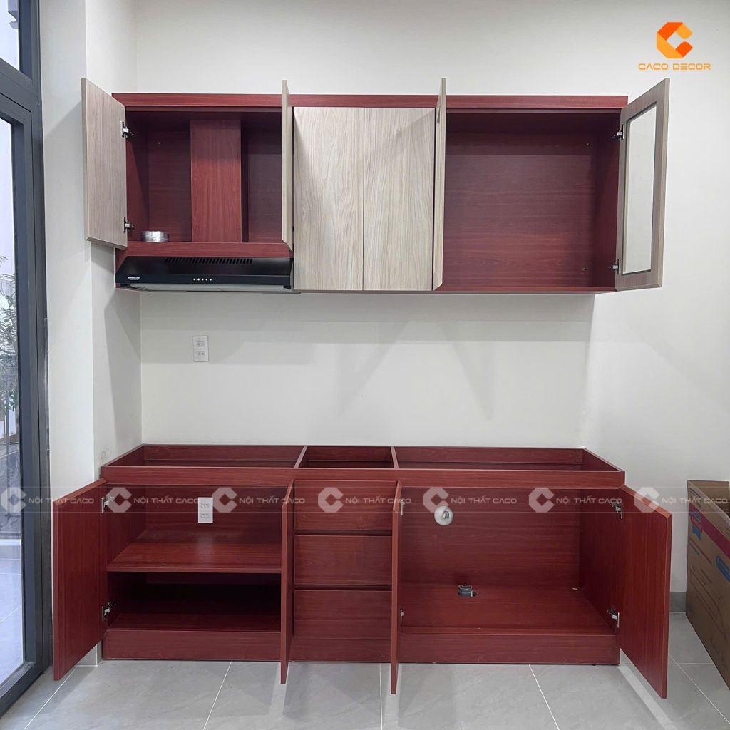 Hình chụp thực tế các khoang kệ bên trong tủ bếp chữ I