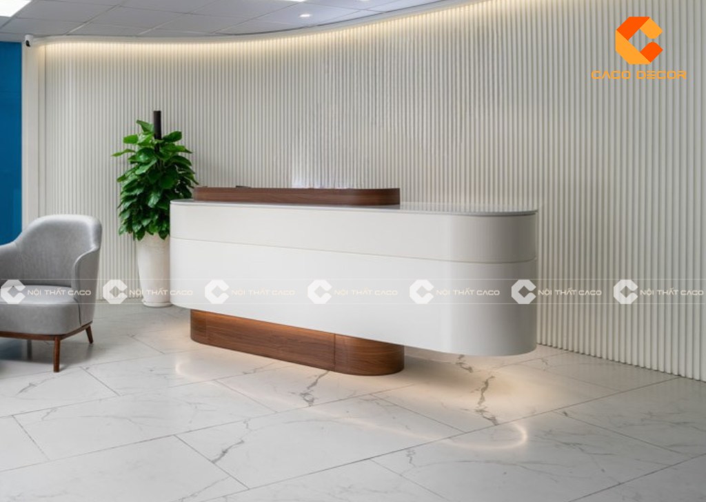 Bàn lễ tân văn phòng có thiết kế đơn giản