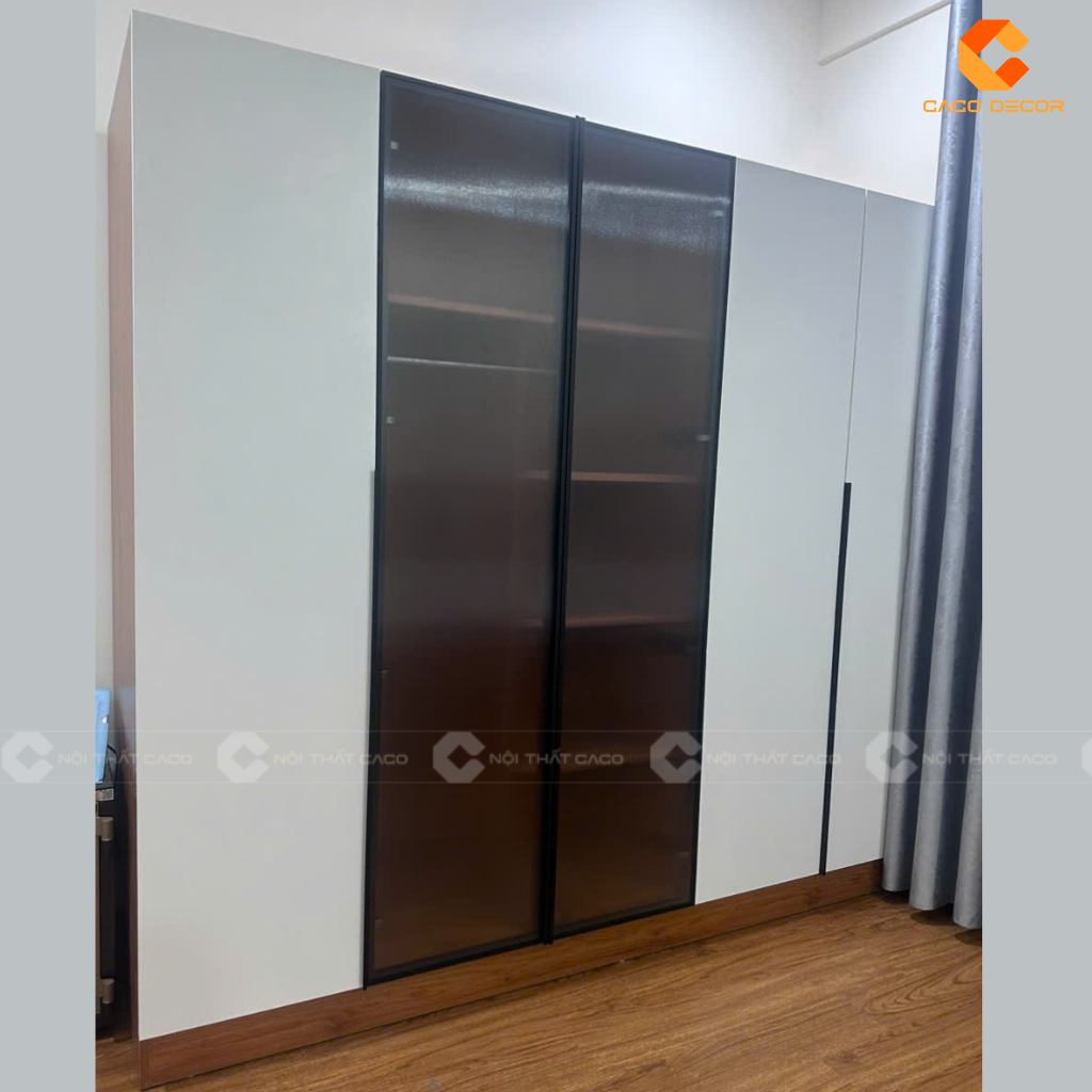 Hình thực tế tủ quần áo cánh kính gỗ MDF đẹp hiện đại