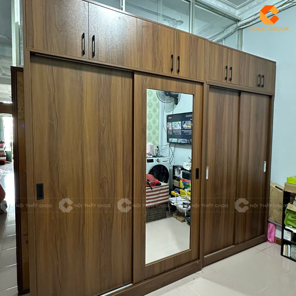 Hình thực tế tủ quần áo 4 cánh tích hợp gương