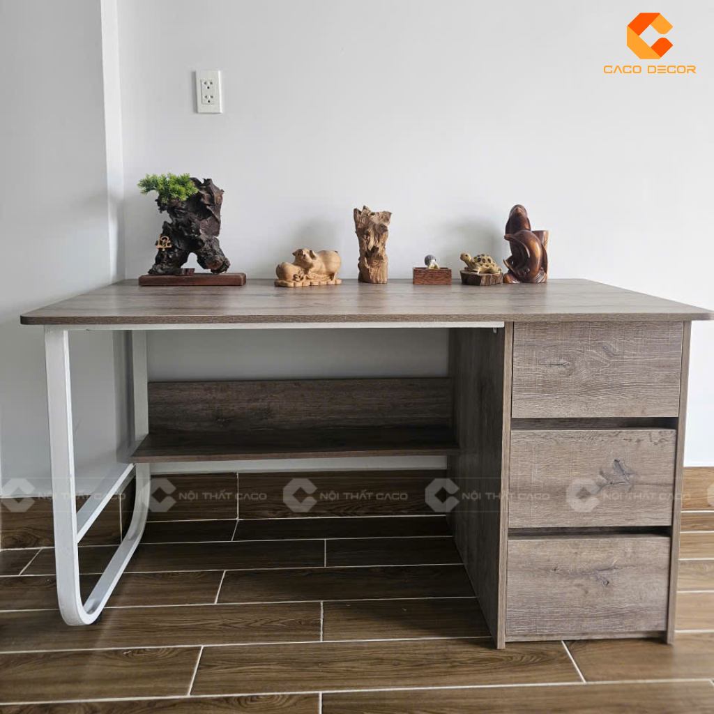 Hình thực tế bàn làm việc bàn giao tại nhà khách