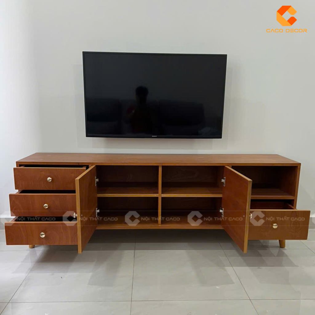 Mẫu kệ tivi gỗ cao su ghép phủ veneer sồi tự nhiên tại công trình