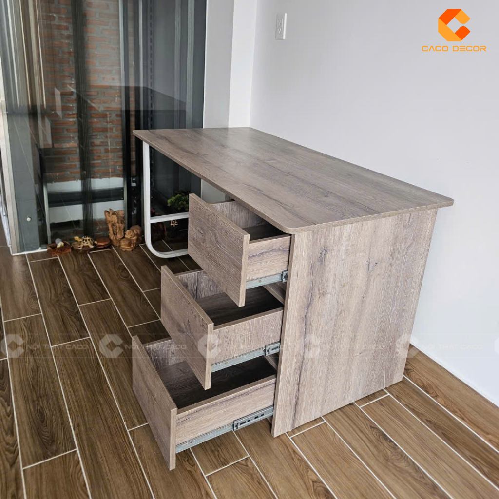 Ảnh chụp thực tế bàn làm việc tại công trình
