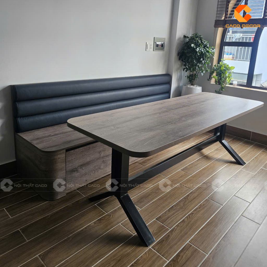 Ảnh thực tế nghiệm thu bàn dài kèm ghế băng gỗ MDF