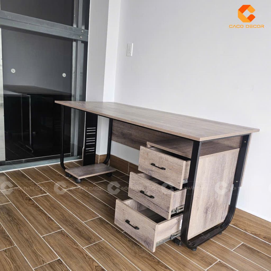 Mẫu bàn làm việc được chụp thực tế tại công trình