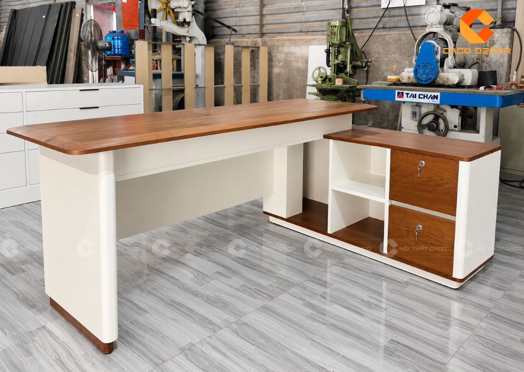 Bàn giám đốc gỗ cao su phong cách hiện đại, phù hợp nội thất văn phòng