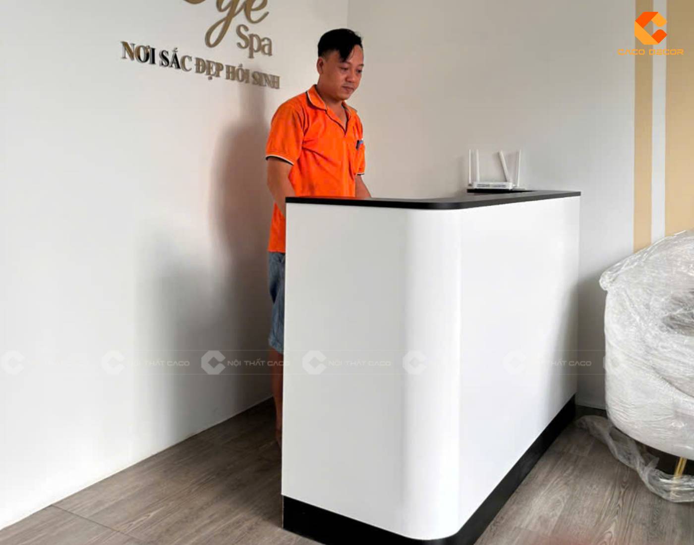 Hình thực tế quầy lễ tân spa CaCo hoàn thiện