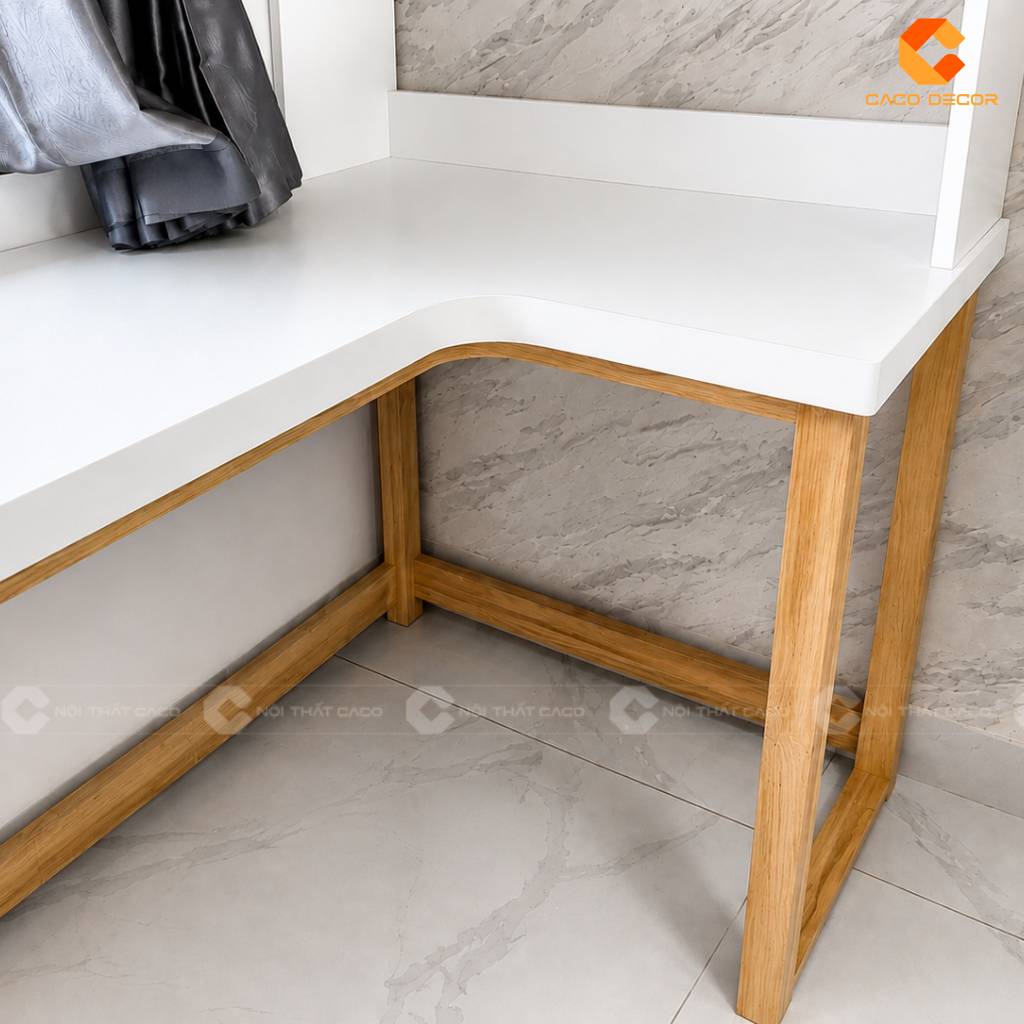 Chi tiết chân bàn học góc L của chị Thảo Như phường Đông Hòa