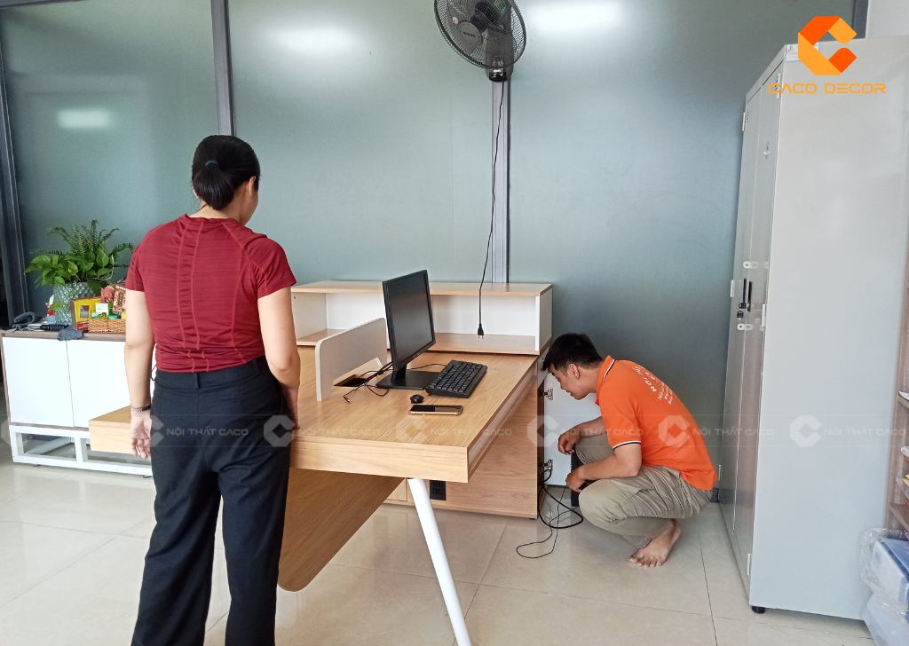 Hình thực tế nghiệm thu bàn nhân viên tại công ty