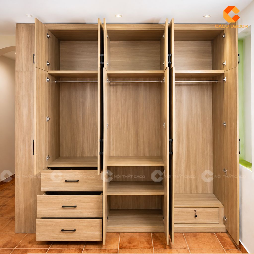 Tủ quần áo kịch trần mở cánh thể hiện khoang treo