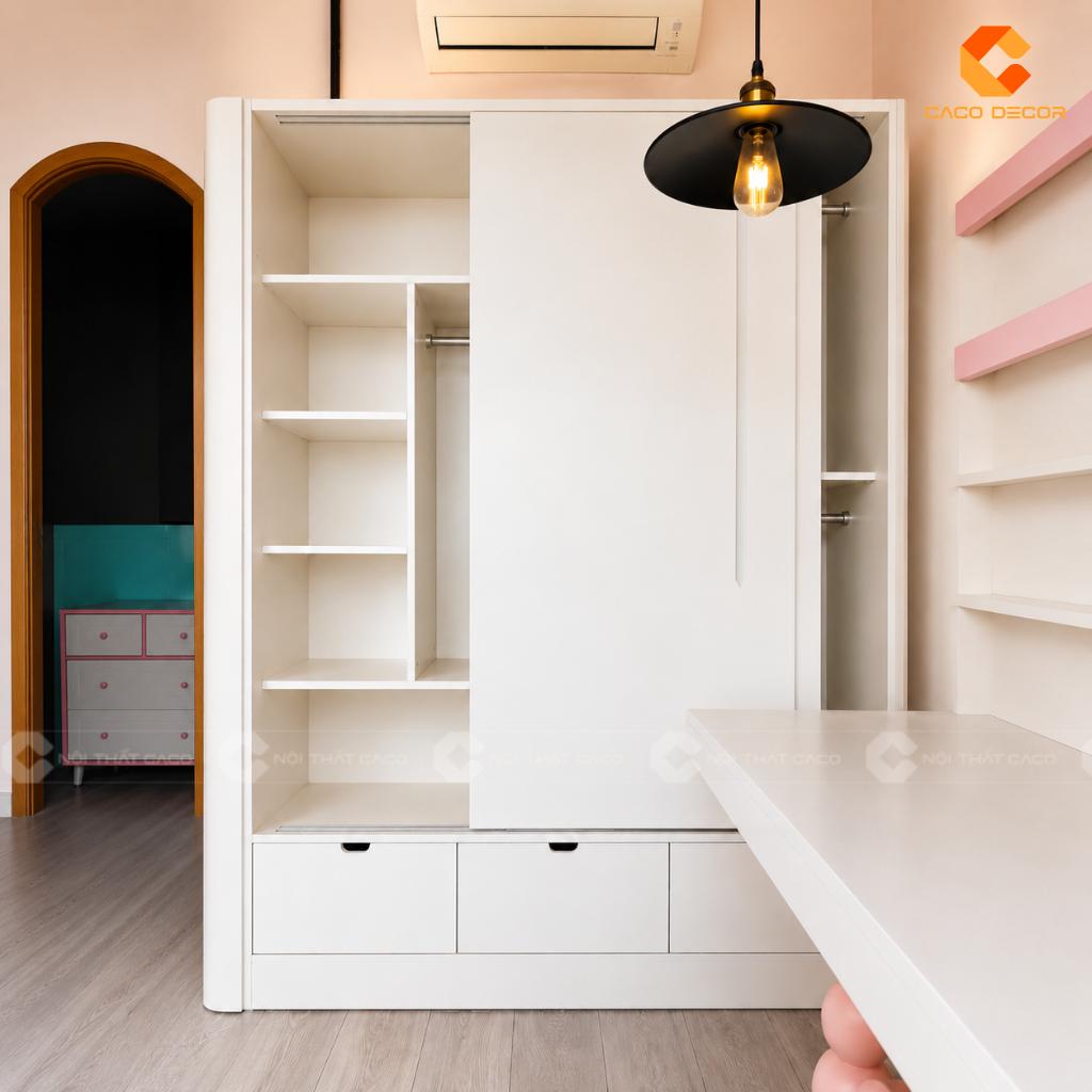 Tủ quần áo trẻ em cửa lùa tại nhà khách ở The Krista