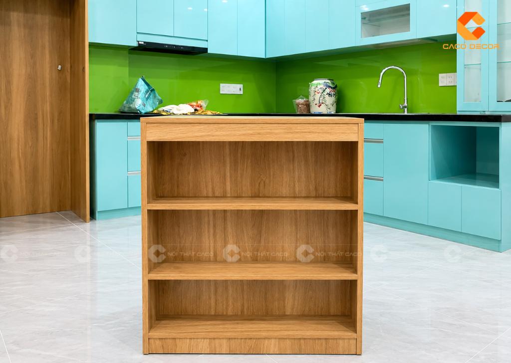 Bàn ăn gỗ công nghiệp thiết kế đồng bộ với không gian bếp