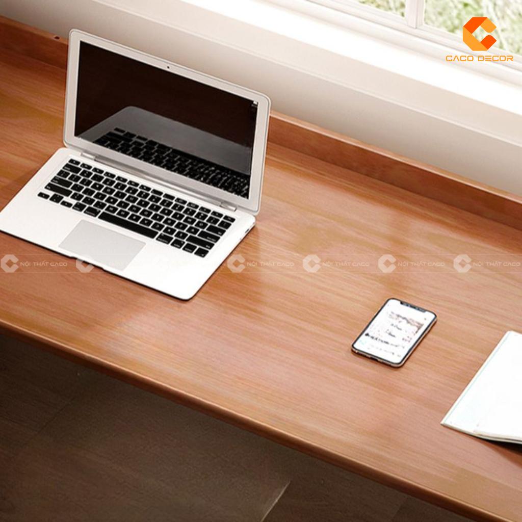Chi tiết mặt bàn gỗ tự nhiên BLV054 rộng rãi và bo cạnh mềm mại