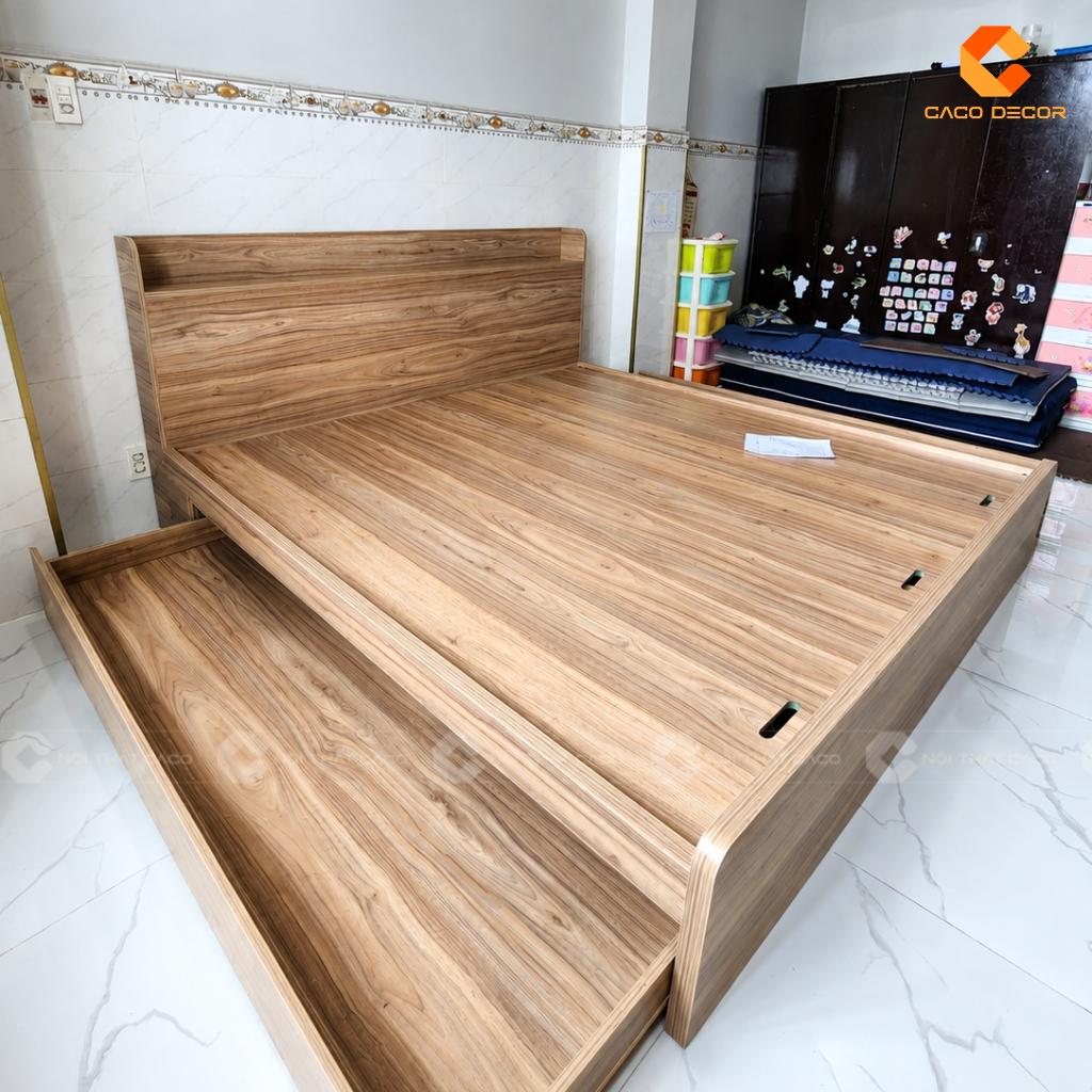 Giường mẹ bồng con có giường phụ kéo bên hông