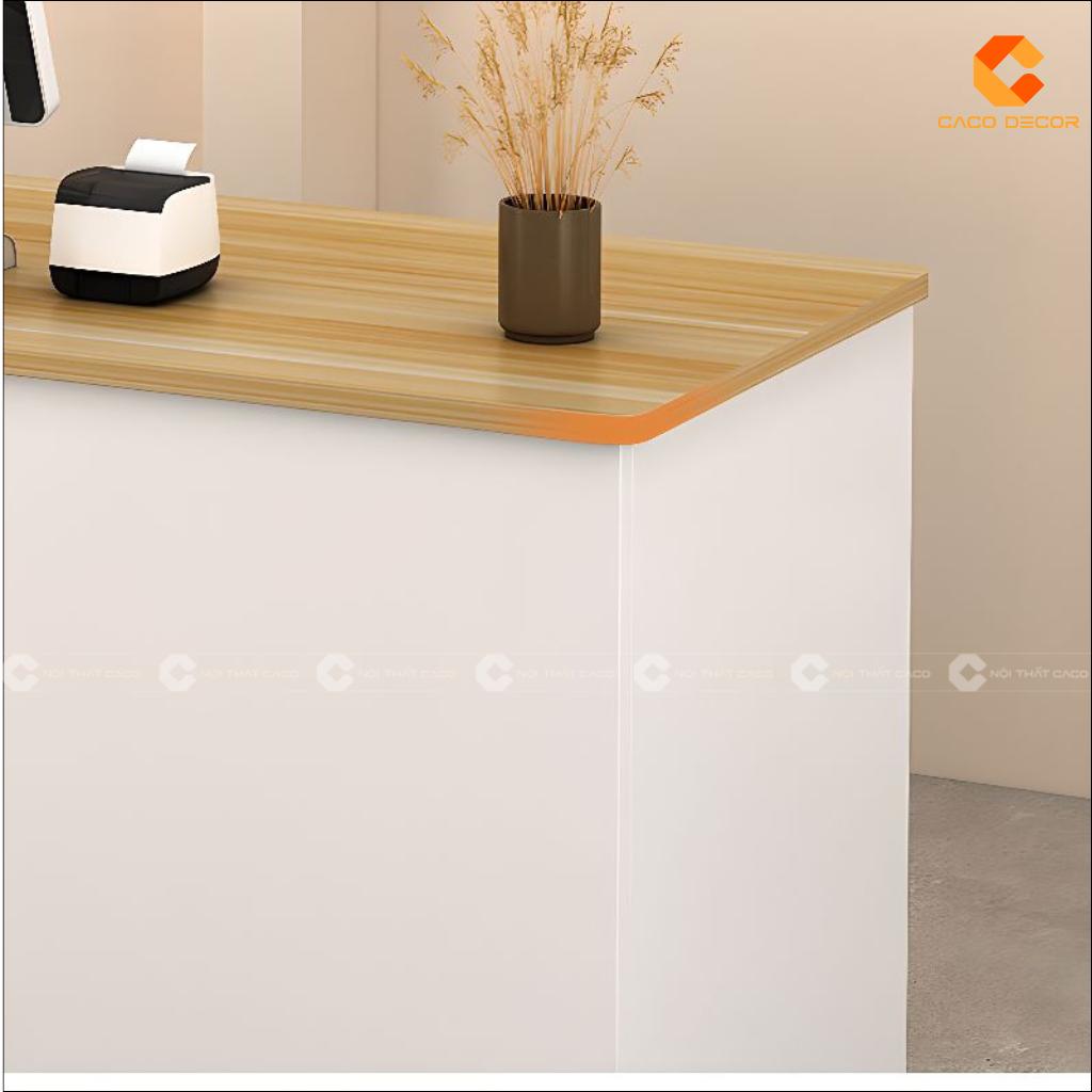 Chi tiết bo góc mặt bàn vân gỗ của quầy lễ tân QLT032