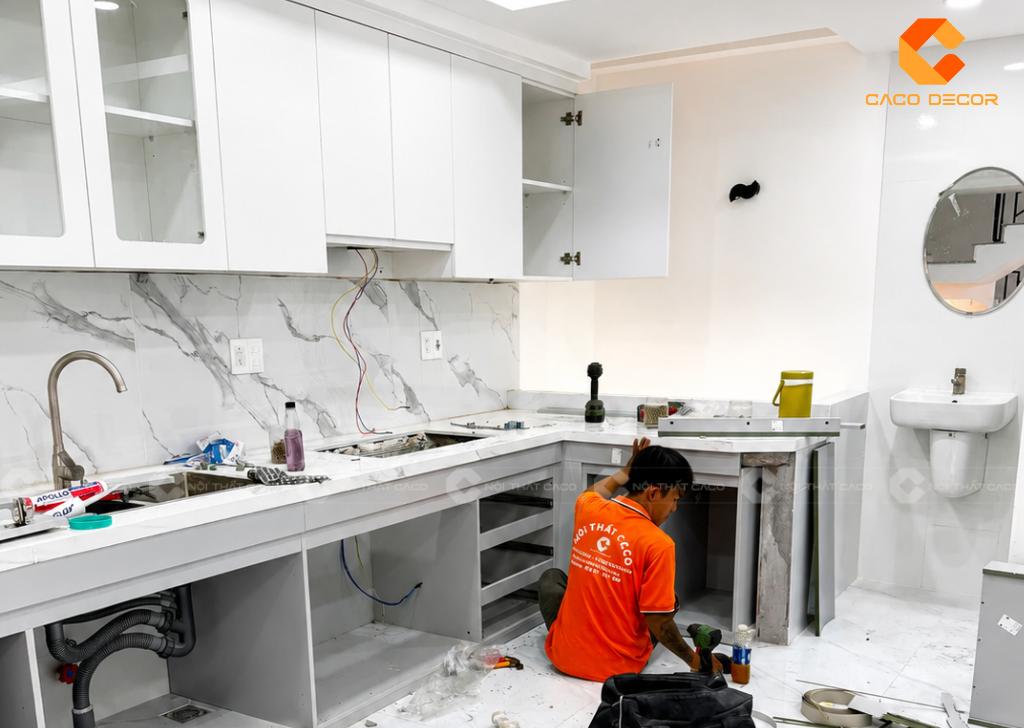 Thợ Caco thi công tủ bếp tại nhà khách