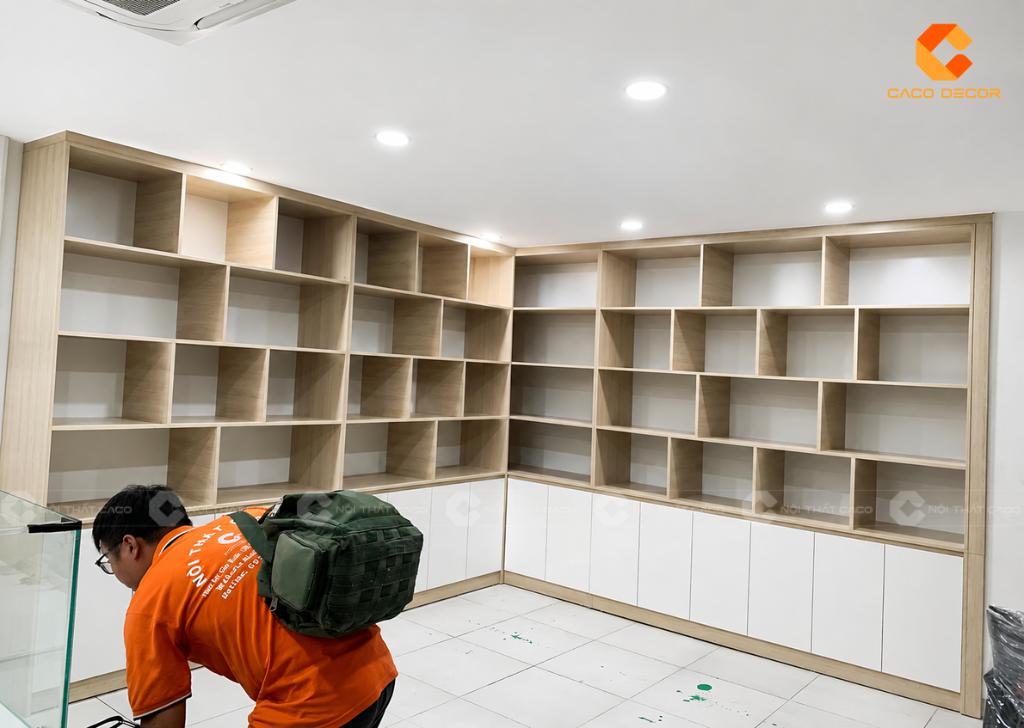 Góc chụp tủ hồ sơ nhiều ngăn lưu trữ tại công trình anh Nhân