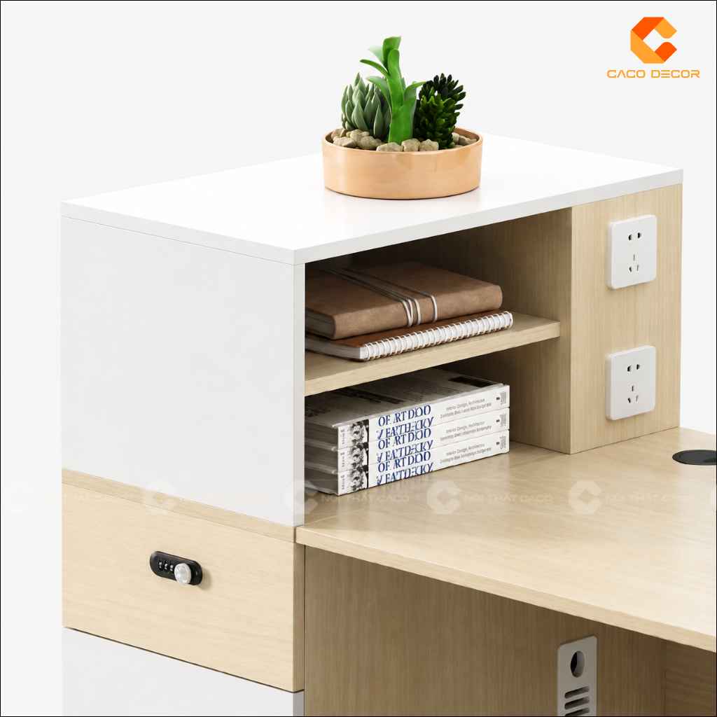 Cận cảnh ổ cắm, kệ mở và tủ khóa của bàn làm việc nhân viên BLVNV39
