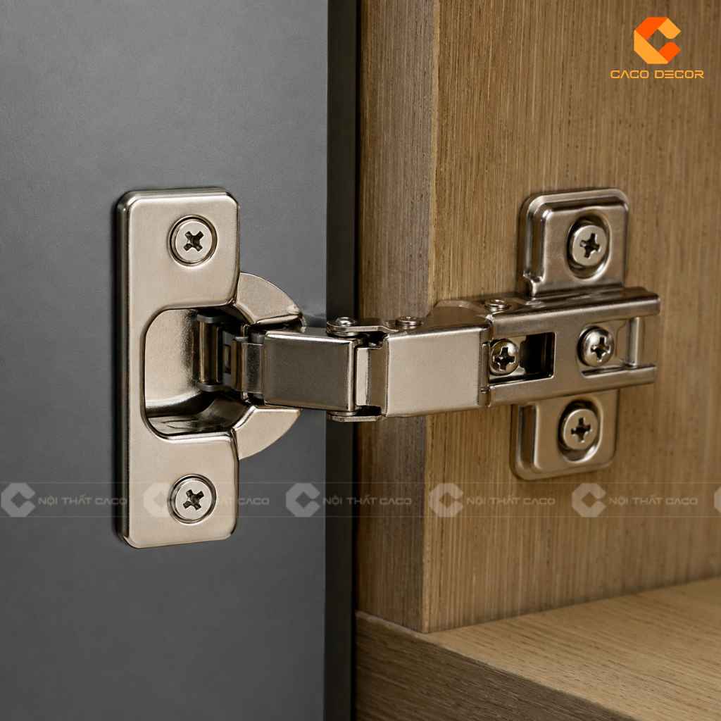 Bản lề giảm chấn lắp trên tủ bếp MDF