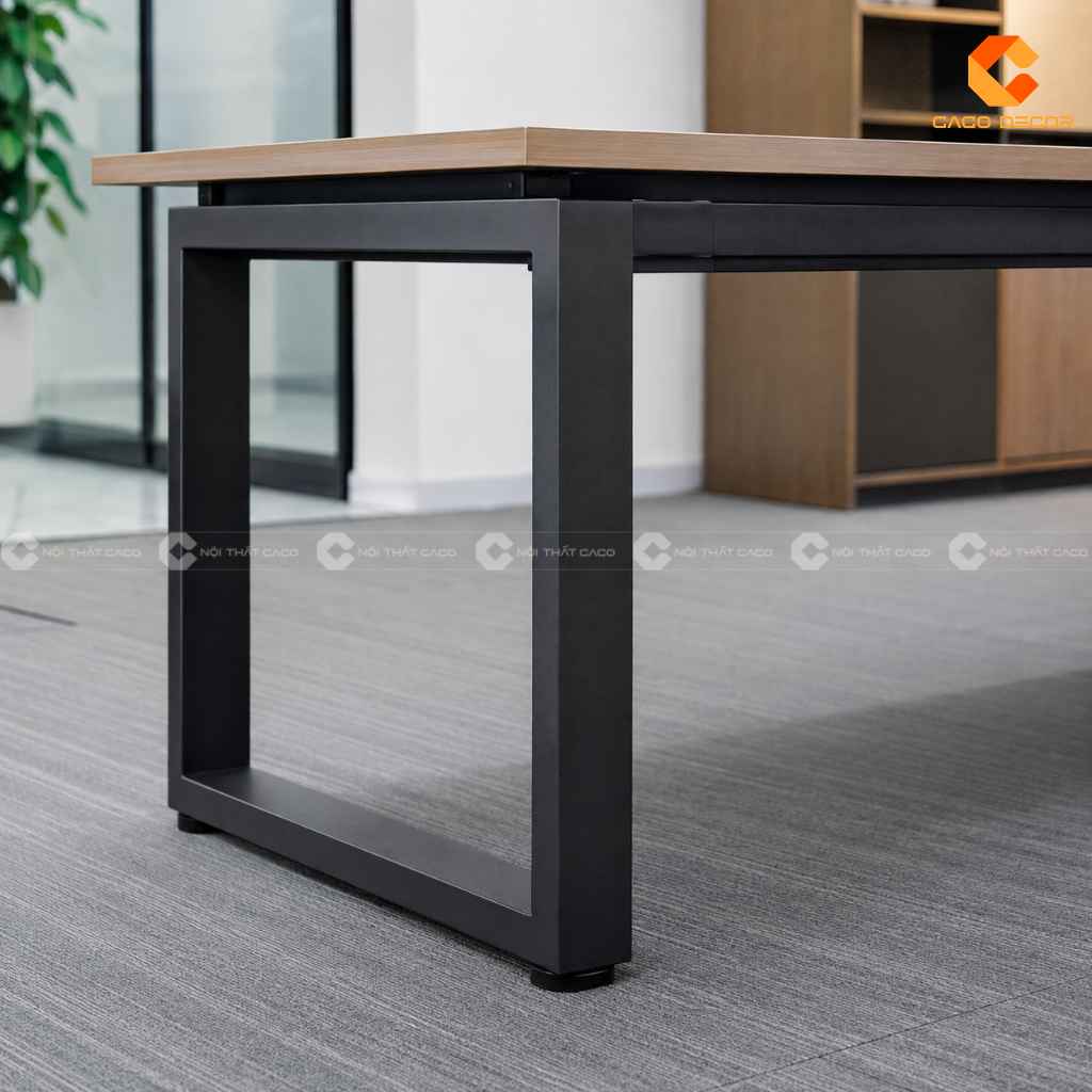 Chi tiết chân sắt bàn họp 2m4 chắc chắn