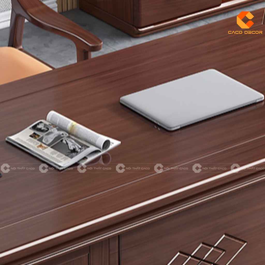 Chi tiết ngăn kéo có khóa của bàn giám đốc gỗ tự nhiên BGD062