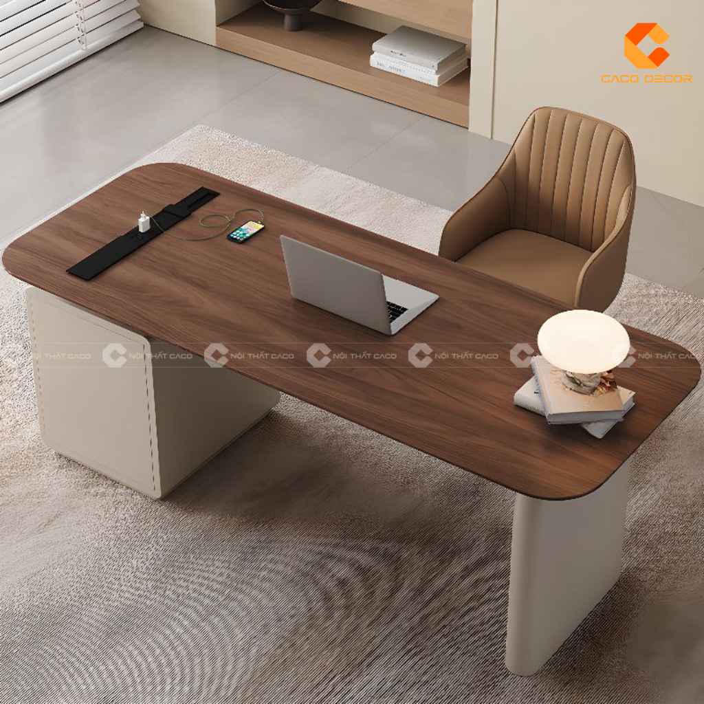 Góc nhìn nghiêng của bàn giám đốc gỗ tự nhiên BGD068