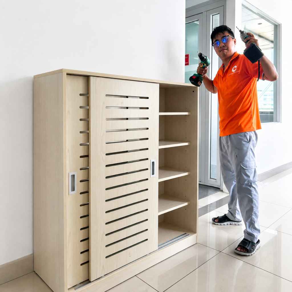 Thợ CaCo hoàn thiện tủ giày cửa lùa tại KCX Tân Thuận
