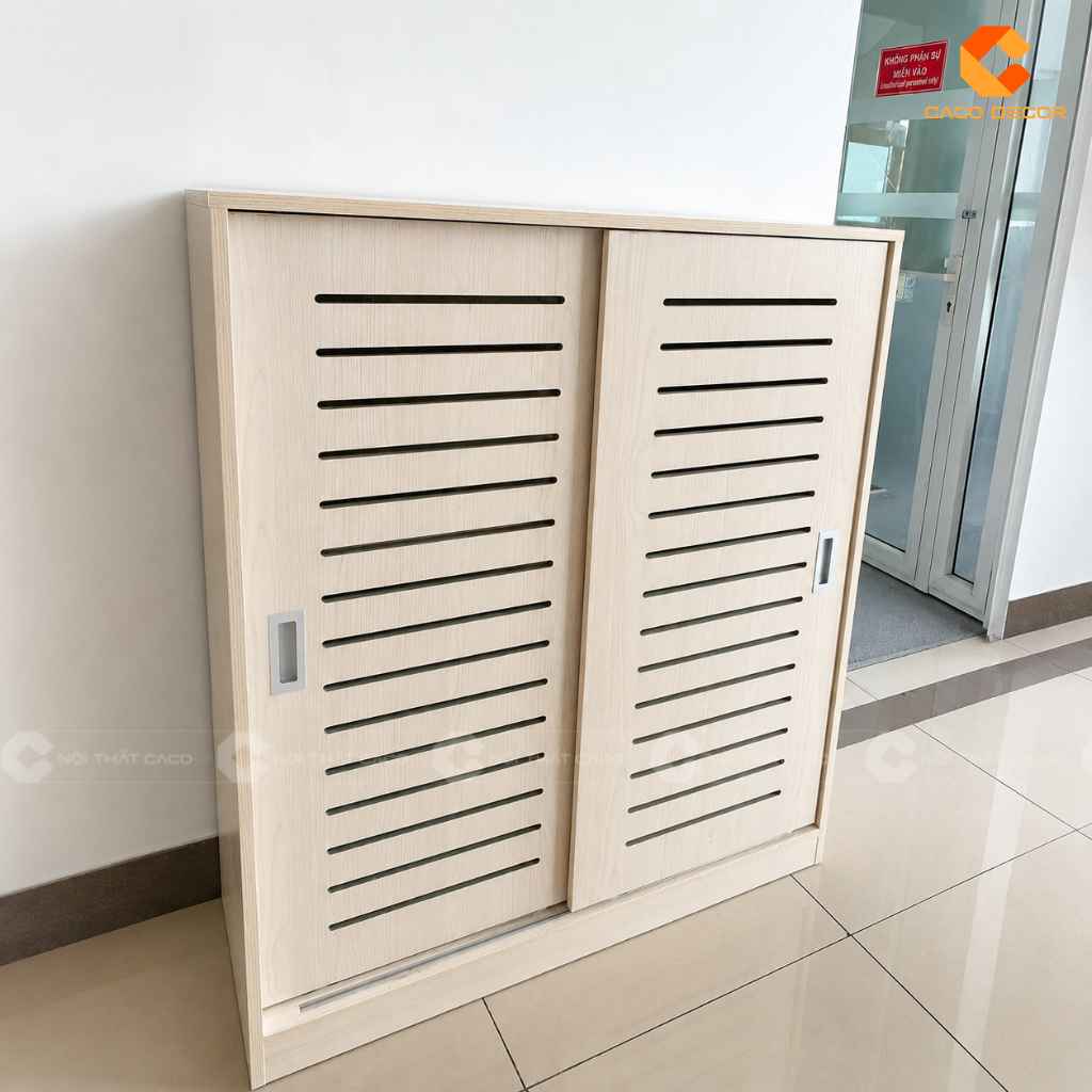 Tủ giày gỗ cửa lùa có khe thông gió tại công trình VinaControl