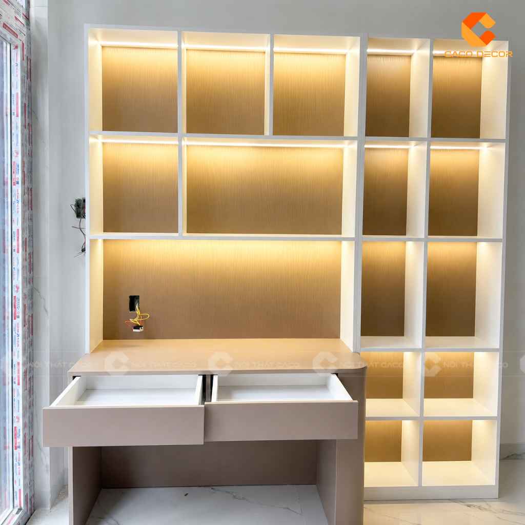 Bàn kết hợp hệ kệ trang trí nhiều ô có LED trong phòng ngủ