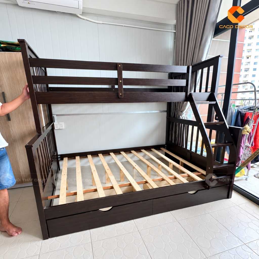 Giường tầng trẻ em có 2 hộc kéo hoàn thiện cho anh Hải