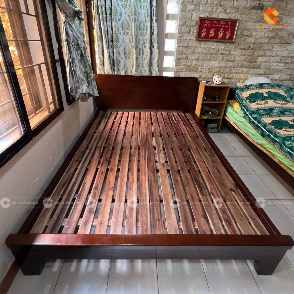 Hình thực tế giường gỗ sồi tự nhiên CaCo sản xuất