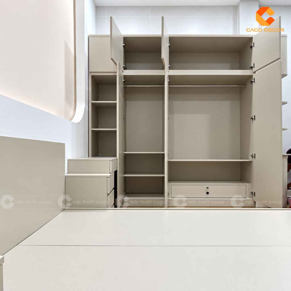 Chi tiết khoang lưu trữ bên trong tủ quần áo anh Duy An tại Tây Ninh