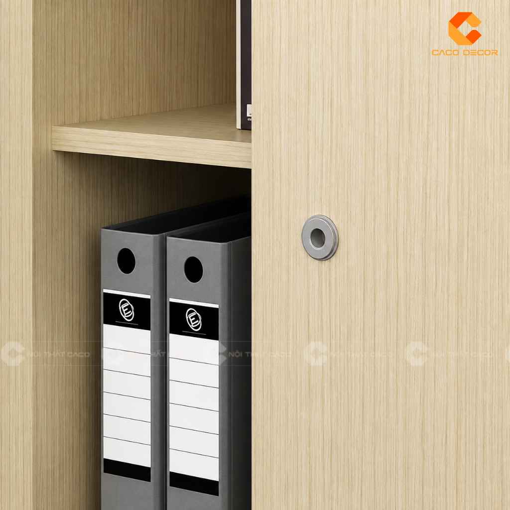 Cận tay nắm âm tròn trên cánh tủ hồ sơ gỗ công nghiệp THS043