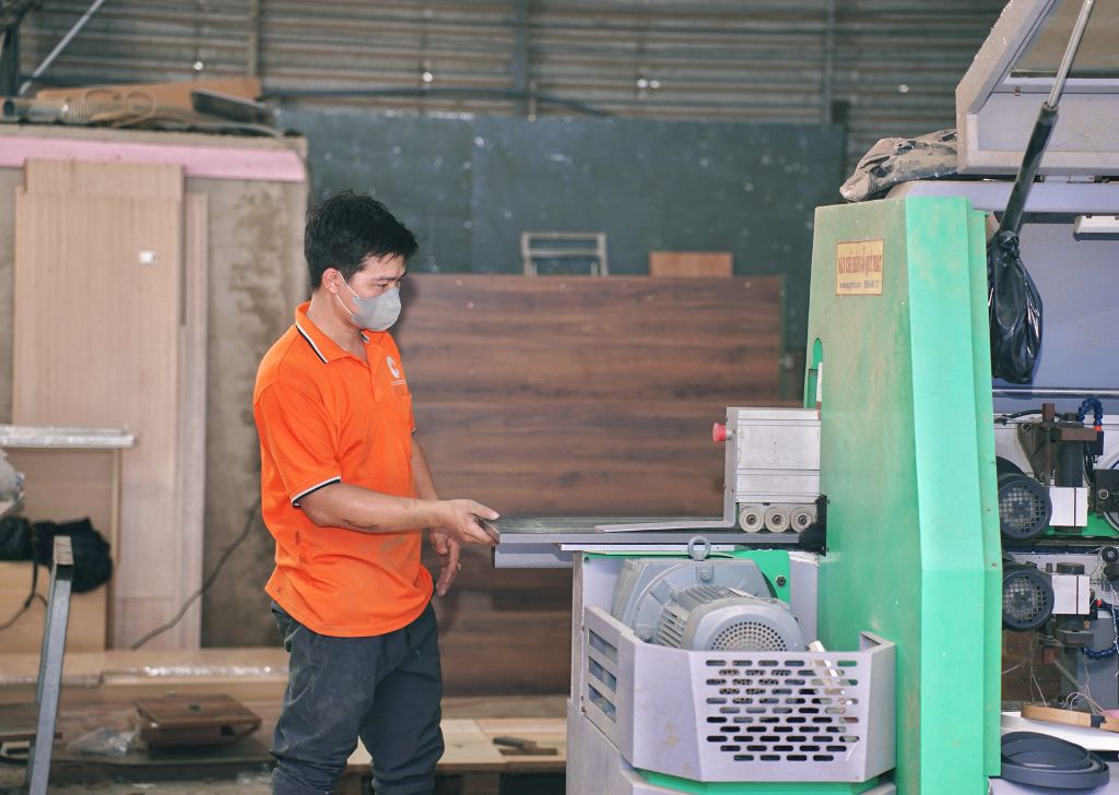 Xưởng sản xuất và đội ngũ thợ mộc CaCo