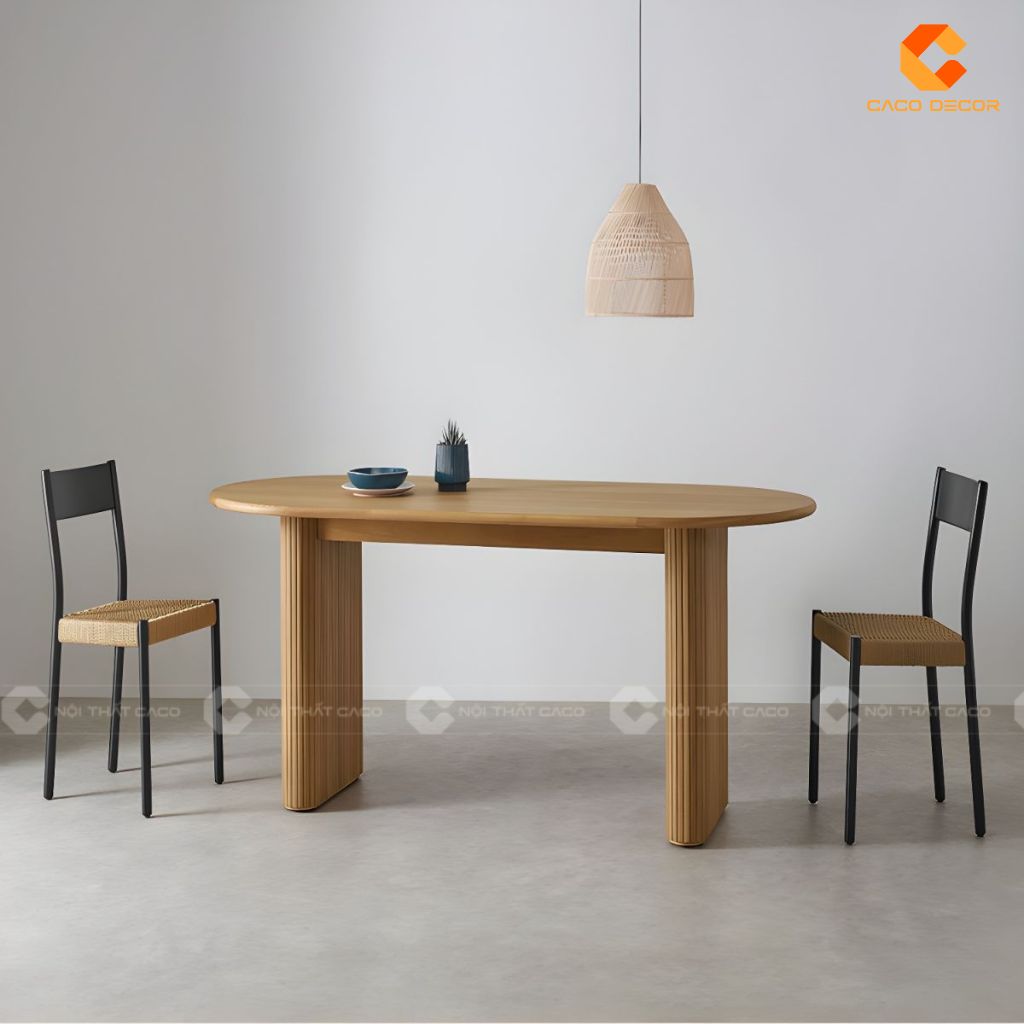 Bàn ăn gỗ tự nhiên BA075 mặt oval trong không gian tối giản