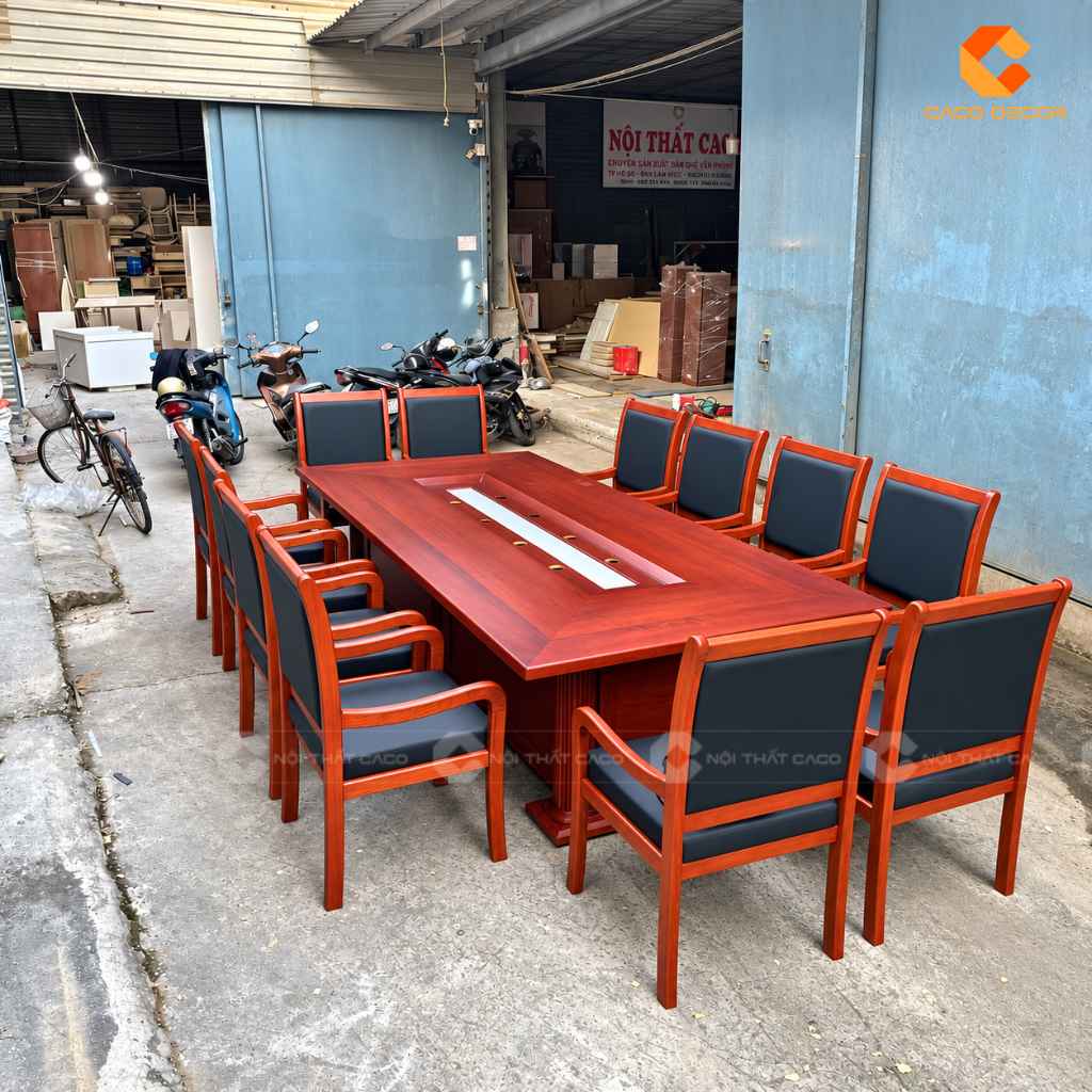 Bộ bàn họp gỗ tự nhiên BHTN03 hoàn thiện tại xưởng