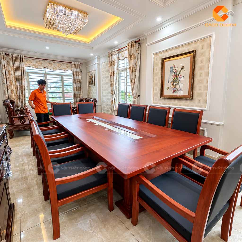 Bộ bàn phòng họp gỗ gõ đỏ 12 ghế hoàn thiện tại văn phòng ở xã Bình Lợi