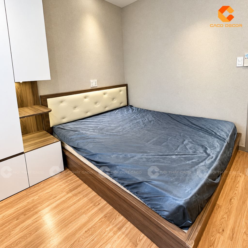 Giường ngủ gỗ công nghiệp đầu giường bọc nệm nhà chị Mai tại The Gold View