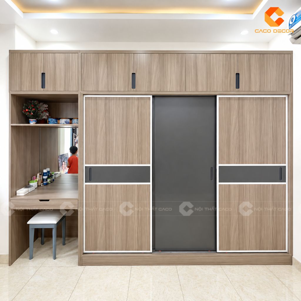 Mặt trước tủ quần áo cửa lùa kết hợp bàn trang điểm hoàn thiện